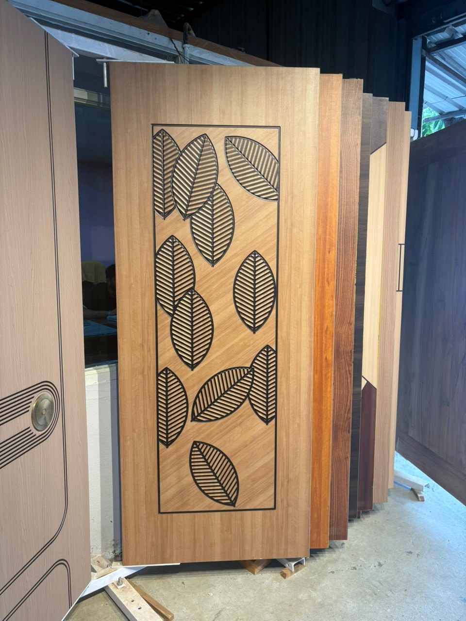 Flush door